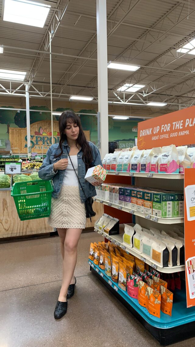 I stopped by my local @sprouts for a quick snack run and I was really excited to find @ellecafeshopus on their shelves. I love trying new coffee to brew at home, especially ones that are organic and premium quality. They had a selection of 3 different coffee blends, but I decided to pick up the Colombia blend, of course, because I am Colombian. I threw it in the basket along with my other snacks, and headed straight home. Their K-cups are super easy to use so I was able to quickly make a latte, and a snack to enjoy while reading my Elle Magazine. You can actually win a trip to Paris when you buy ELLE Café at Sprouts and use #ElleCafeAtSprouts! @elleboutique

#paris #giveaway #sprouts #ellecafe #ellemagazine #espressomaderight #coffeetime #coffeelove #coffeelifestyle #coffevibes #organiccoffee #colombiancoffee #showmeyourboho #lifewelllived #lovelymoments #littlemoments #beautifulmatters #romanticizeyourlife

Coffee, Elle Cafe, Sprouts, Paris, snacks, snack run, Elle Magazine, coffee lover, lifestyle blogger, The Urban Darling.