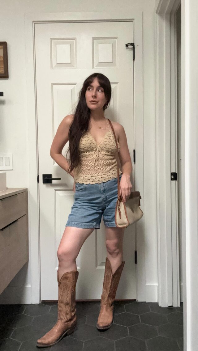 Date night outfit! 

#urbandarlingstyle

#datenightoutfit #dateoutfit #vintageoutfits #vintagestyle #retrostyle #thriftedstyle #retrooutfit #thriftedoutfit #westernchic #bohochic 

Date night, date outfit, date night outfit, thrifted outfit, boho style, retro style, western chic, thrifted style, retro outfit, vintage outfit, vintage style,